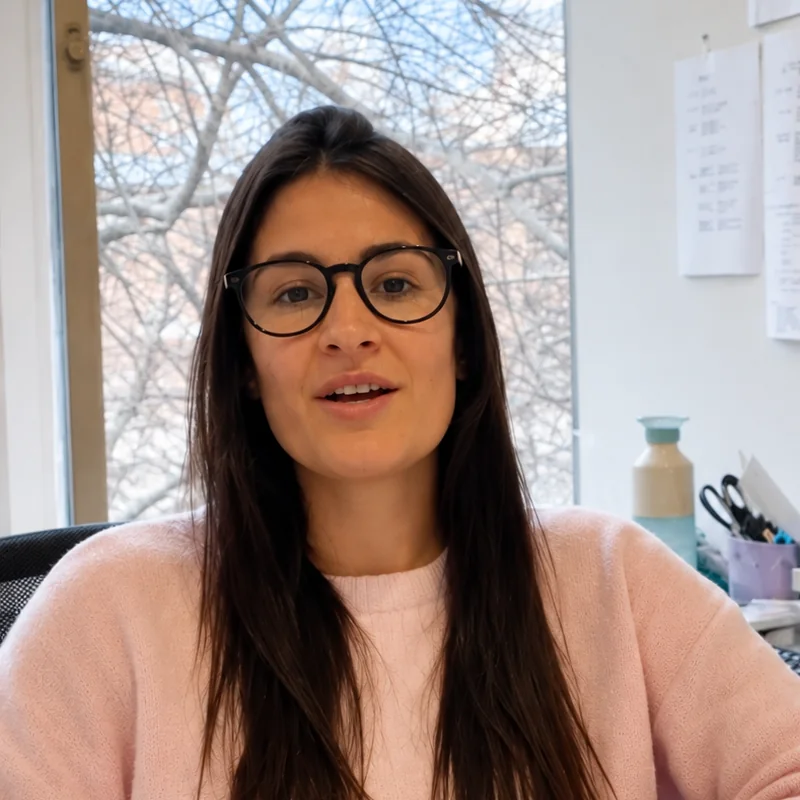 Elisa, from Mercado de Diseño Mayorista, decor and homeware distributor selling to retailers nationwide through her B2B store on VentasxMayor