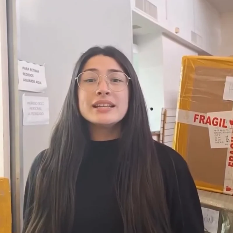Milagros, from Untop, in the warehouse of the Rosario-based homeware importer and wholesaler that sells nationwide with its B2B store on VentasxMayor